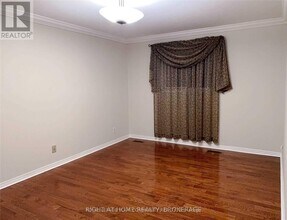 14 Ironshield Crescent in Markham, ON - Building Photo - Building Photo