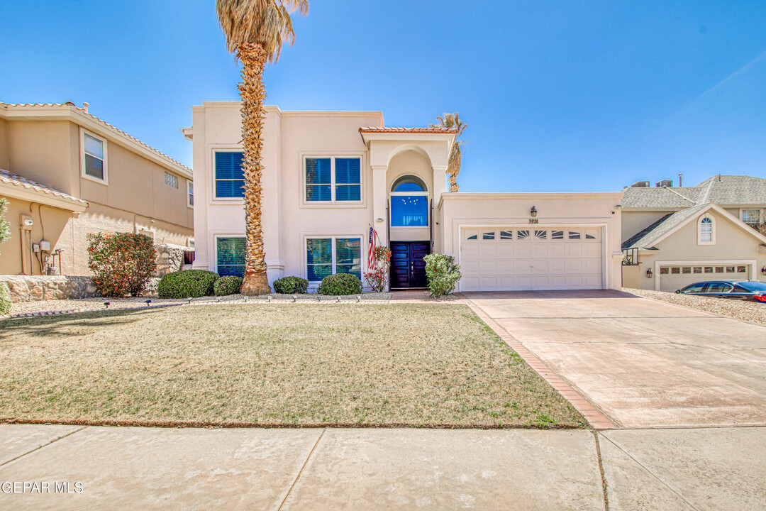 926 Via Monte St in El Paso, TX - Building Photo