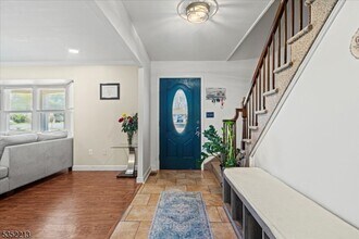 19 Tunnell Rd in Franklin Township, NJ - Building Photo - Building Photo