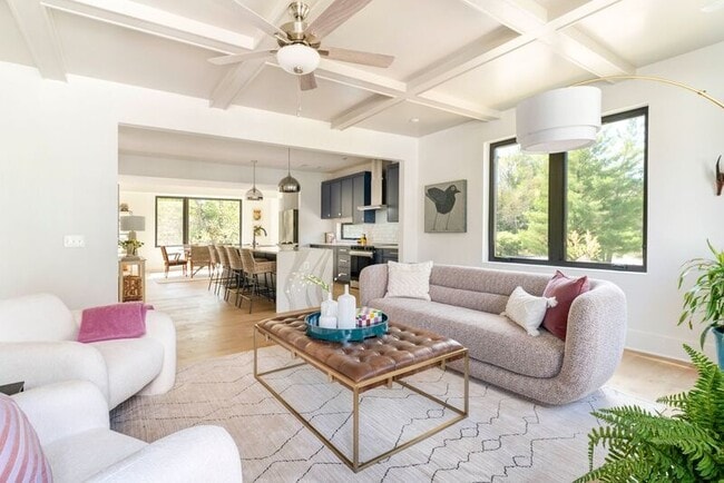 987-987 5th St SW in Charlottesville, VA - Building Photo - Building Photo