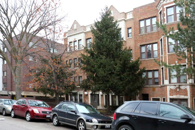 Pine of Edgewater II in Chicago, IL - Building Photo - Building Photo