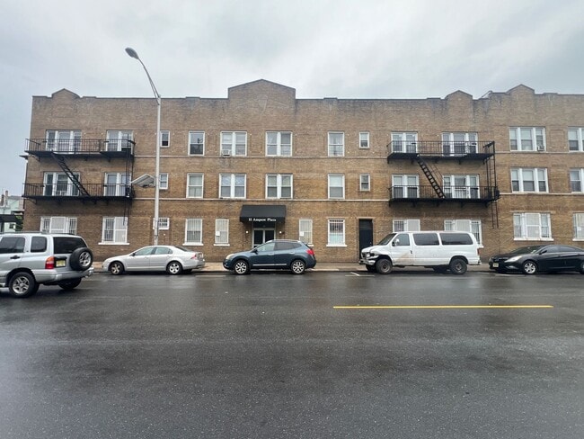 11 Ampere Plaza in East Orange, NJ - Building Photo - Interior Photo