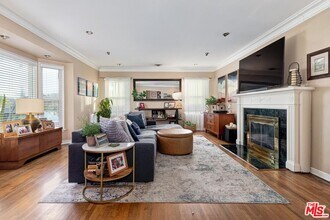 1923 S Crescent Heights Blvd in Los Angeles, CA - Building Photo - Building Photo