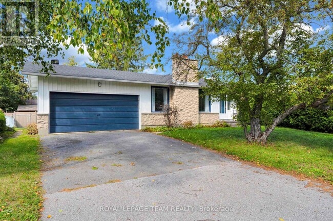property at 101 Country Ln W