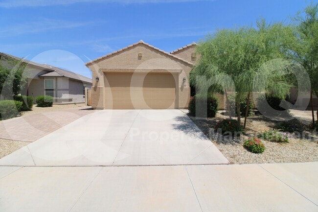 17558 W Country Club Terrace in Surprise, AZ - Building Photo - Building Photo