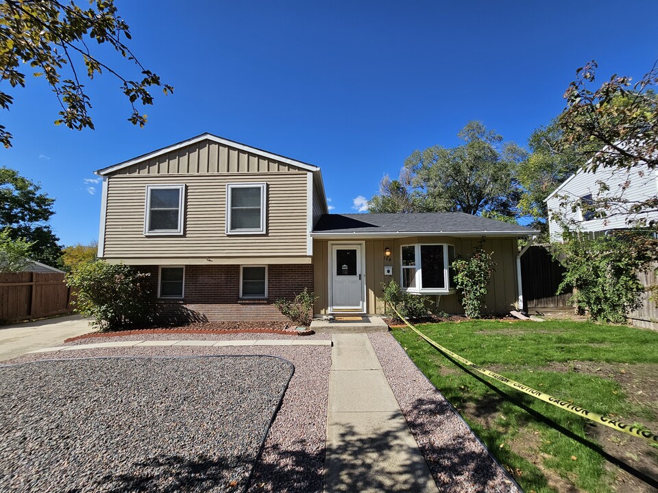 124 N Brentwood Dr in Colorado Springs, CO - Building Photo