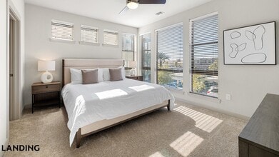 241 N Overlook Dr, Unit 7307 in Red Oak, TX - Foto de edificio - Building Photo