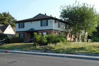 2112 N Fitzhugh Ave in Dallas, TX - Building Photo - Building Photo