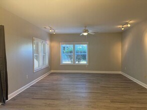 200 Lighthouse Ln in Swansboro, NC - Building Photo - Building Photo