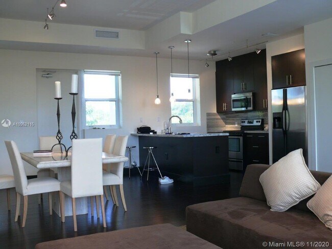 6701 Biscayne Blvd-Unit -303 in Miami, FL - Building Photo - Building Photo