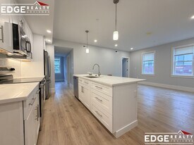 124 Kenrick St, Unit 5 in Boston, MA - Building Photo