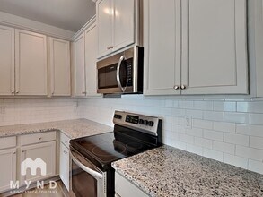 585 McWilliams Rd SE in Atlanta, GA - Building Photo - Building Photo