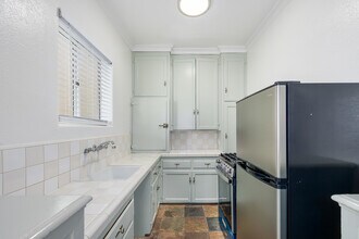 1147 6th St in Santa Monica, CA - Foto de edificio - Interior Photo