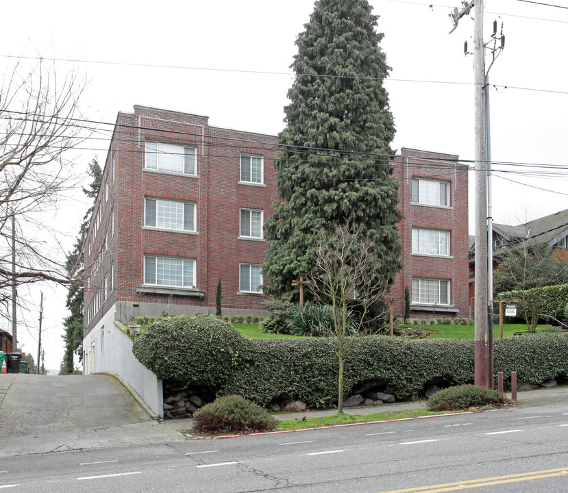 Killarney Apartments in Seattle, WA - Building Photo