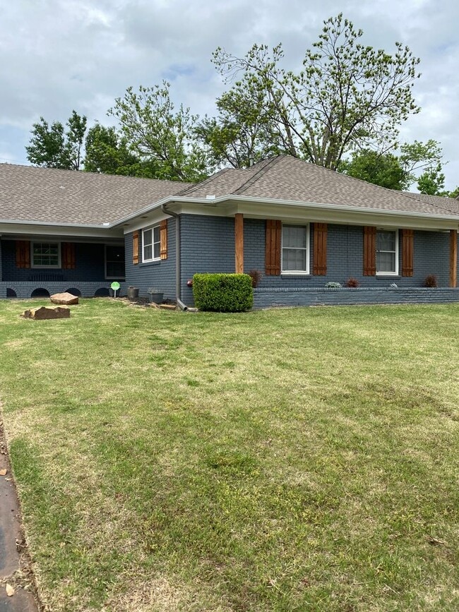 2113 NW 60th St in Oklahoma City, OK - Building Photo - Building Photo