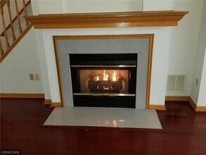 949 Old Steine Cir in New Brighton, MN - Building Photo - Building Photo