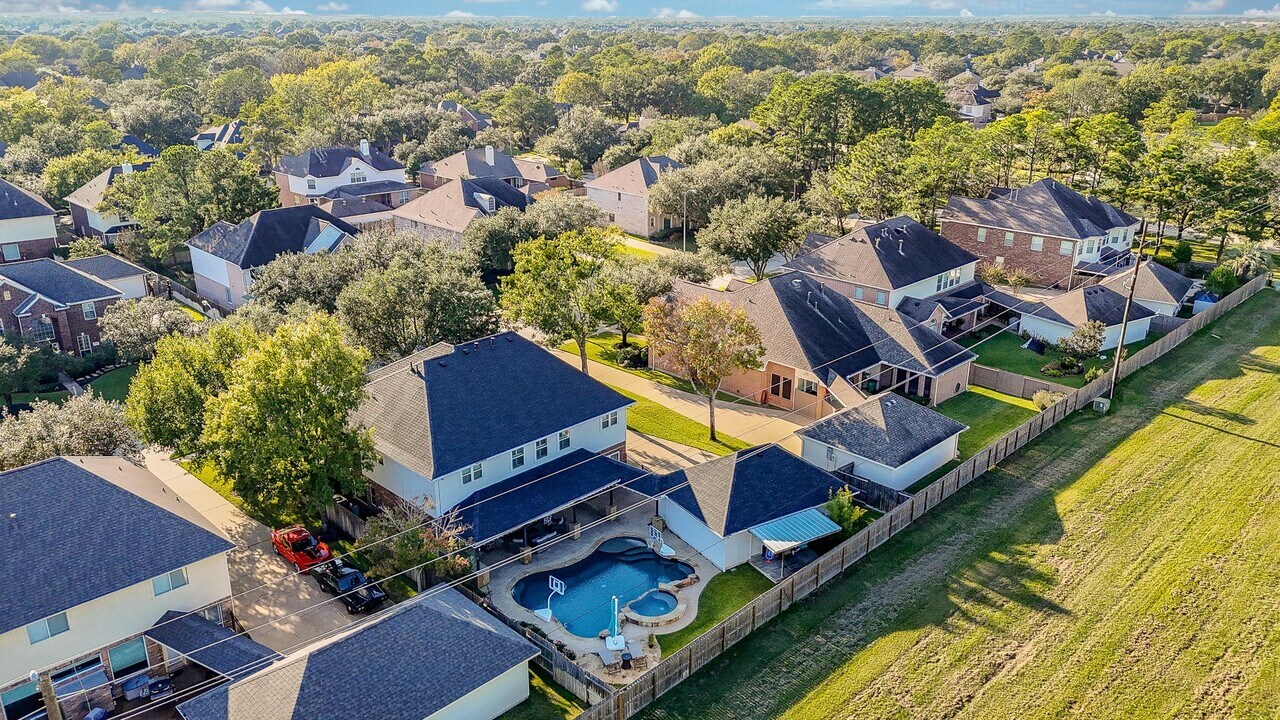 20310 Silverwood Trail in Cypress, TX - Building Photo