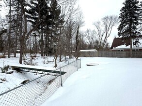 16431 Bell Creek Ln in Livonia, MI - Building Photo - Building Photo