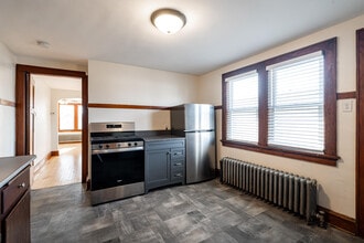 2213 S 72nd St in West Allis, WI - Building Photo - Building Photo