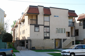 1046 Thompson Ave in Glendale, CA - Building Photo - Building Photo