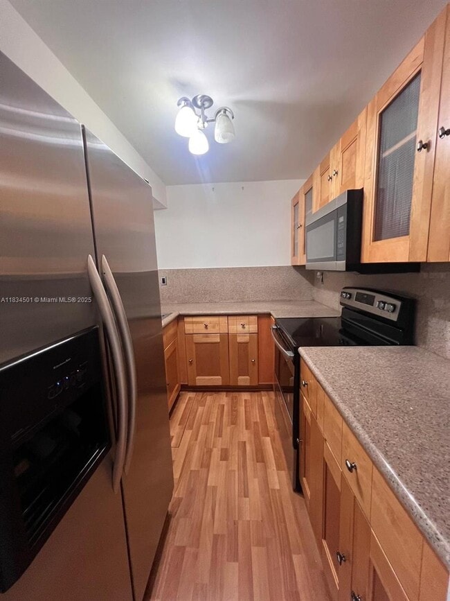 11790 SW 18th St in Miami, FL - Building Photo - Building Photo