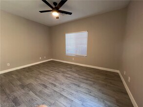 693 Kentons Run Ave in Henderson, NV - Building Photo - Building Photo