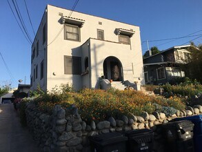 1034 Hyperion Ave in Los Angeles, CA - Building Photo - Building Photo