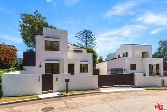 382 Aderno Way in Los Angeles, CA - Building Photo - Building Photo