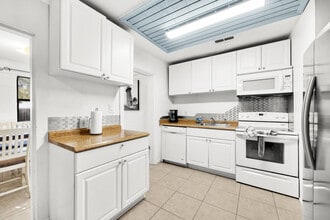 735 SE 4th Ave in Gainesville, FL - Building Photo - Building Photo