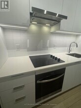 3071 Trafalgar Rd in Oakville, ON - Building Photo - Building Photo