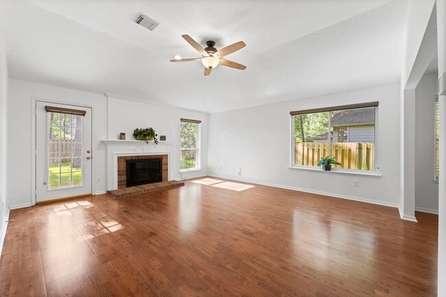 property at 19 E Summer Storm Cir