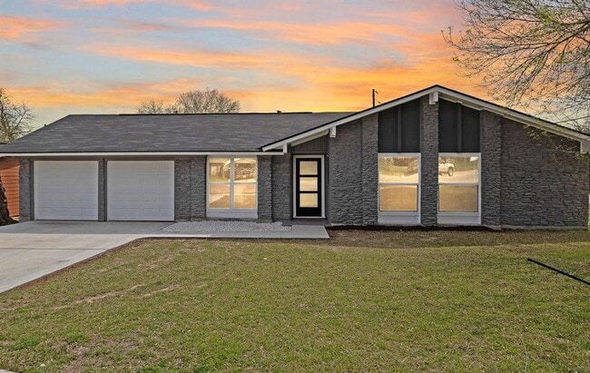 property at 2927 Norwood Hill Rd