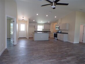 3112 Pinetree St in Port Charlotte, FL - Building Photo - Building Photo