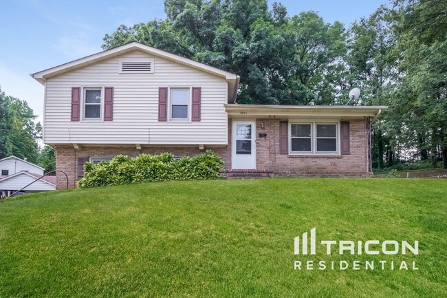 property at 4811 Westridge Dr