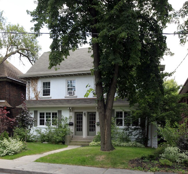 9-11 Castle View Ave in Toronto, ON - Building Photo - Primary Photo