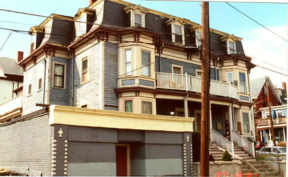 394 McGrath Hwy, Somerville, MA 02143 in Somerville, MA - Foto de edificio