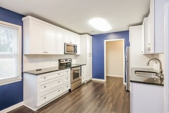 122 Apollo Ave in Greer, SC - Foto de edificio - Building Photo