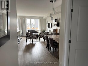 219 Clonrush Way in Ottawa, ON - Building Photo - Building Photo