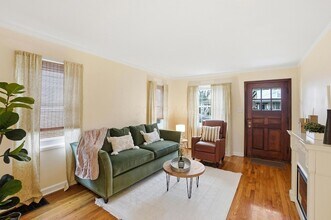 2695 Bellwood Ave in Columbus, OH - Foto de edificio - Building Photo