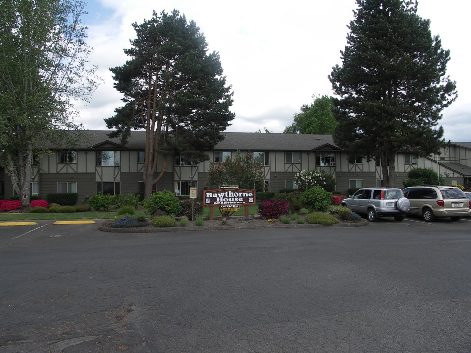 Woodside West in Woodland, WA - Foto de edificio