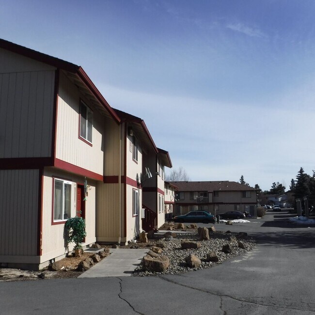 1265 NE Purcell Blvd in Bend, OR - Building Photo - Building Photo