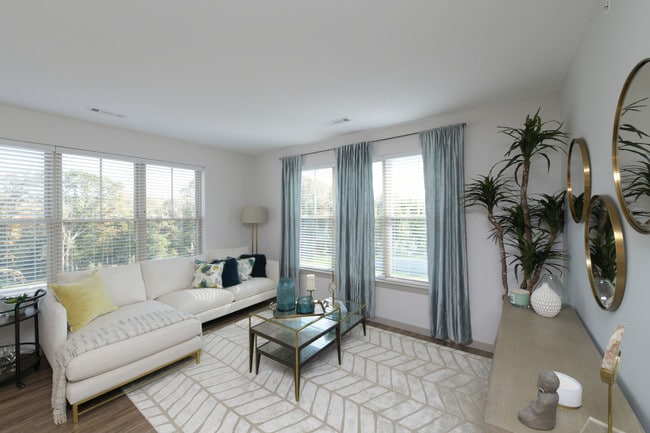 Audubon Easterly in East Walpole, MA - Foto de edificio - Interior Photo