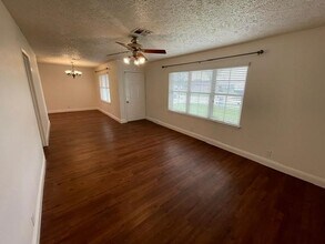 1805 Wycliffe Dr in Houston, TX - Building Photo - Building Photo