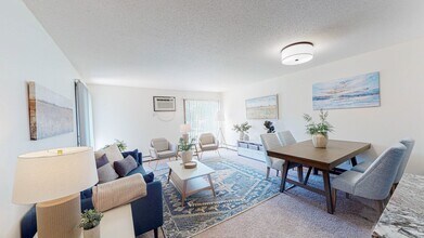 Hillsborough Apartments in Roseville, MN - Building Photo - Building Photo