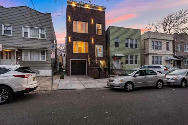 379 Ege Ave