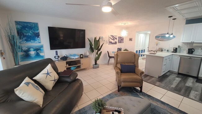 201 Kent L in West Palm Beach, FL - Foto de edificio - Building Photo