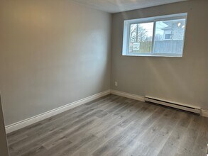 200 Park Rd N in Oshawa, ON - Building Photo - Building Photo