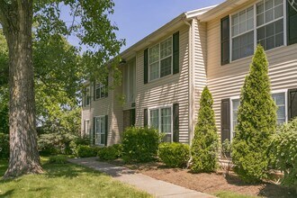 Southwood Apartments in Nashville, TN - Foto de edificio - Building Photo