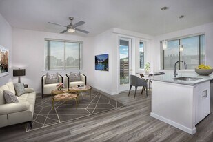 Center West in Baltimore, MD - Building Photo