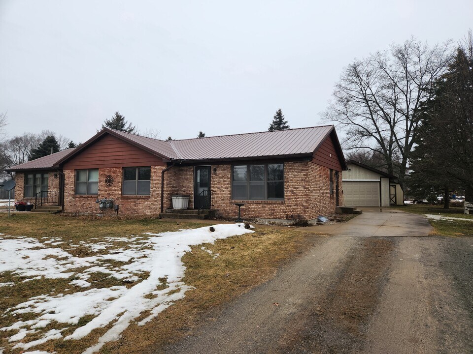 1373 E Newell St, Unit 1373 E Newell in White Cloud, MI - Foto de edificio